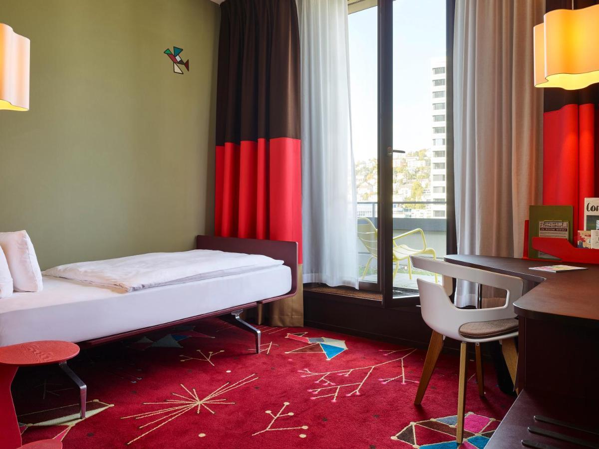 Small Room,1771577318:JPEG