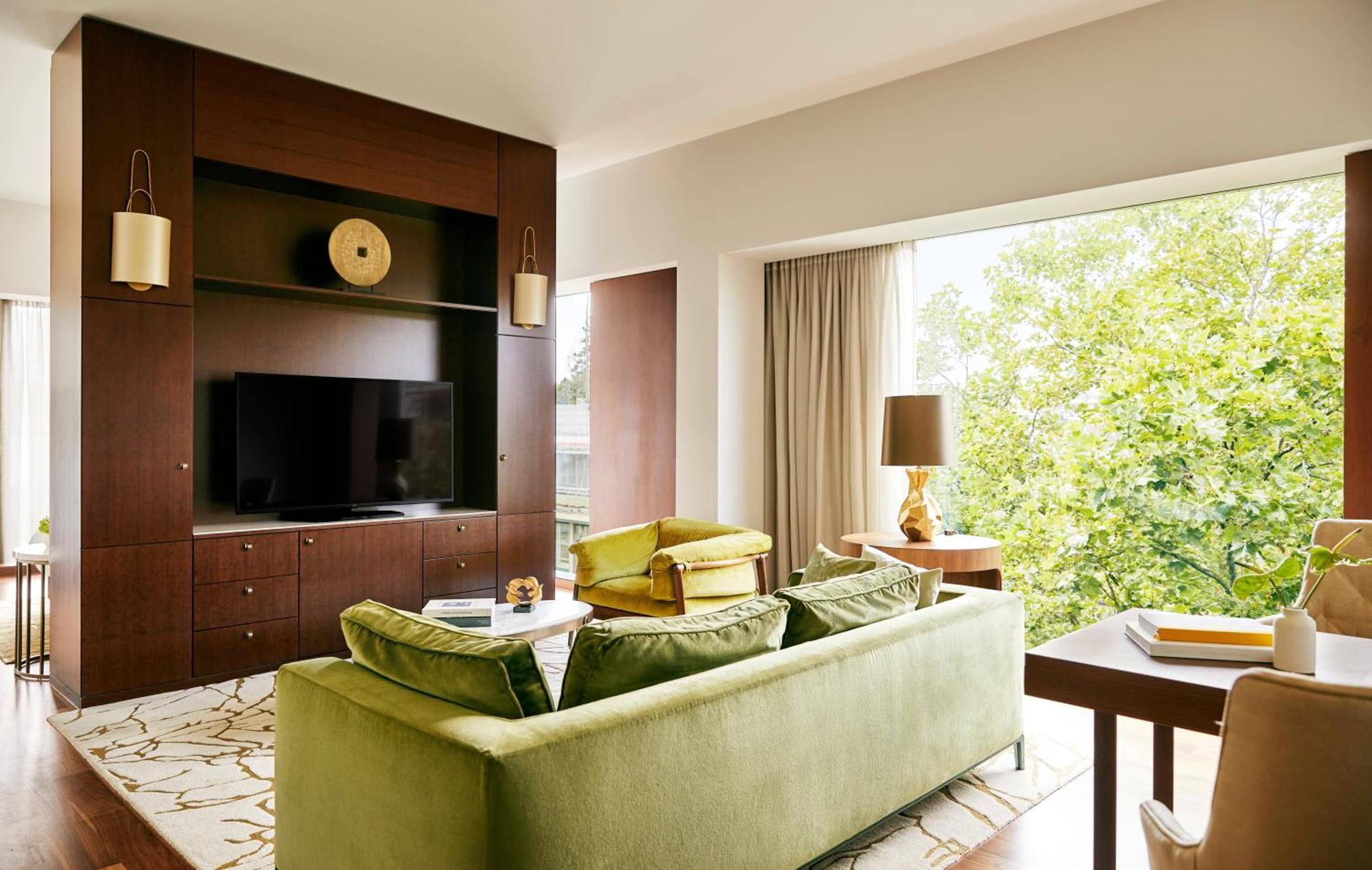 Park Corner Suite,1758285889:JPEG